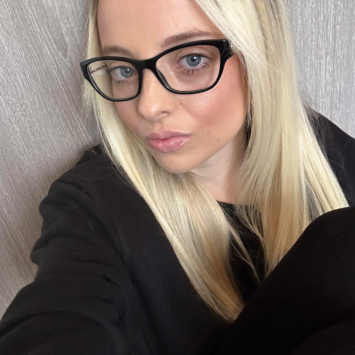 Chelsie Wright - Personal Endometriosis Story