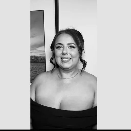 Chloe Sharratt - Personal Endometriosis Story