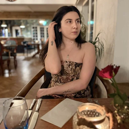 Holly Saunders - Personal Endometriosis Story