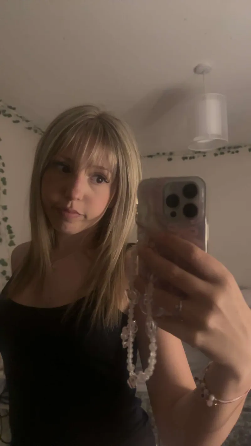 Poppy Quantrill - Personal Endometriosis Story